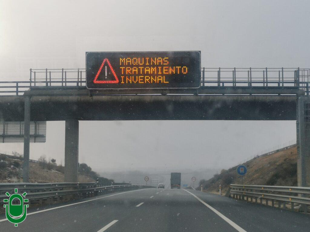 cartel A-6. Nieve. Máquinas en tratamiento invernal