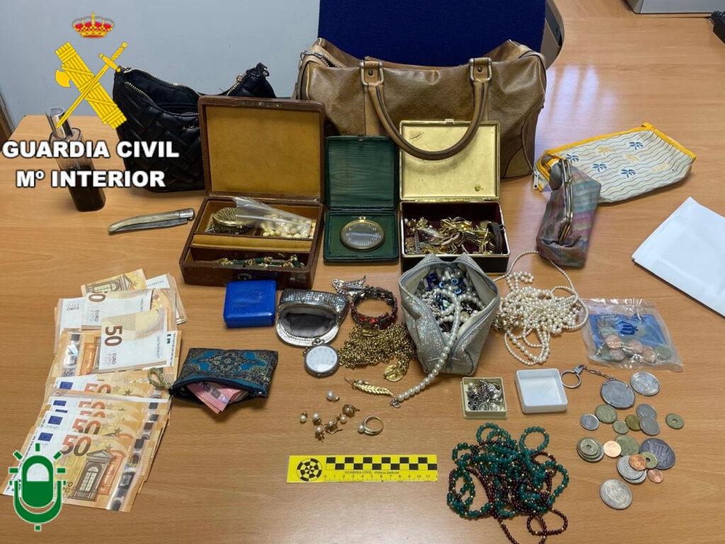 joyas y efectos recuperados.Guardia Civil