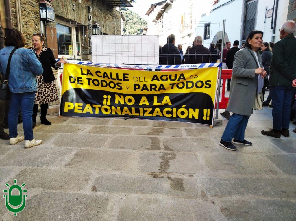 Manifestación contra peatonalización Calle del Agua. Villafranca 29 marzo 2025