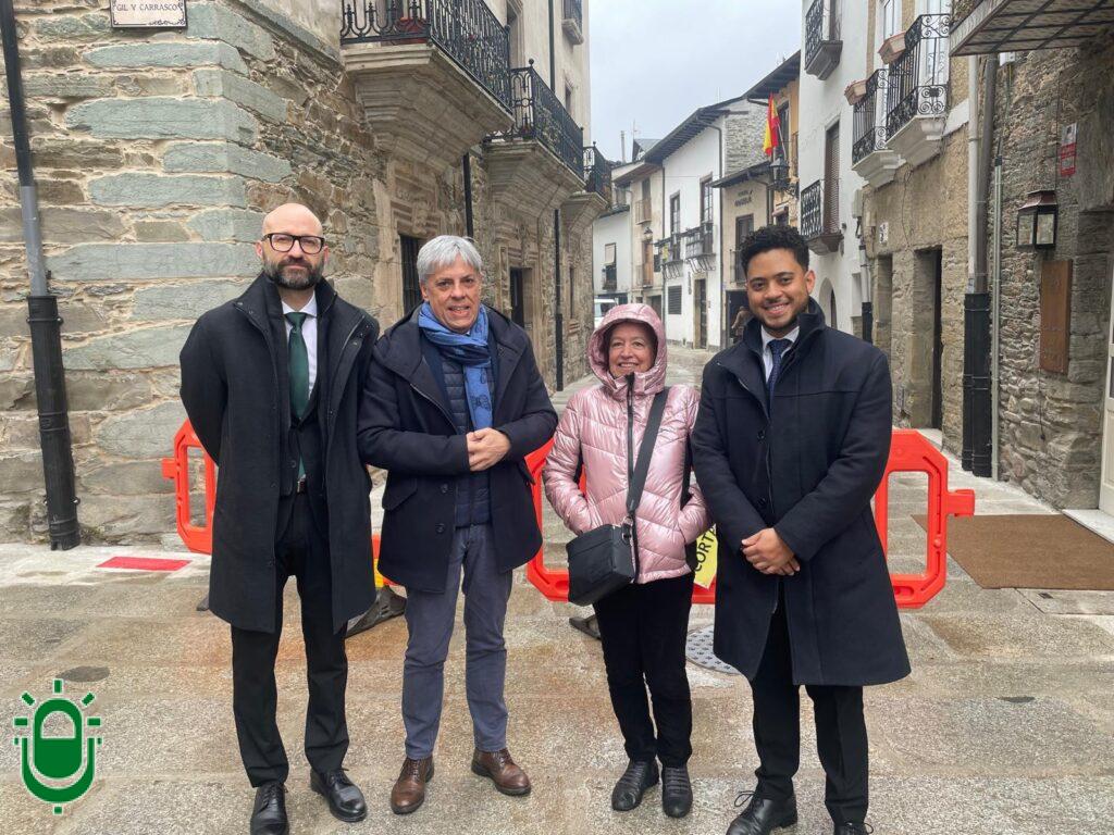 PHOTO4-2025-03-07-12-38-24