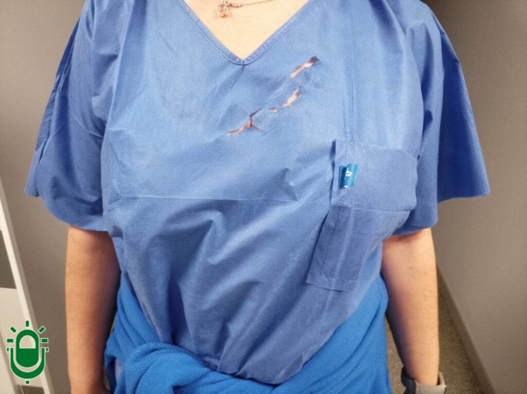 6 UNIFORME DESECHABLE TRABAJADORA ROTO