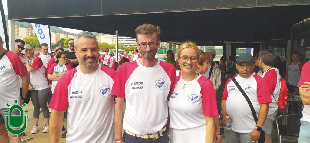 Emilio Moreda AMBI con concejales en la Marcha Solidaria de 2025