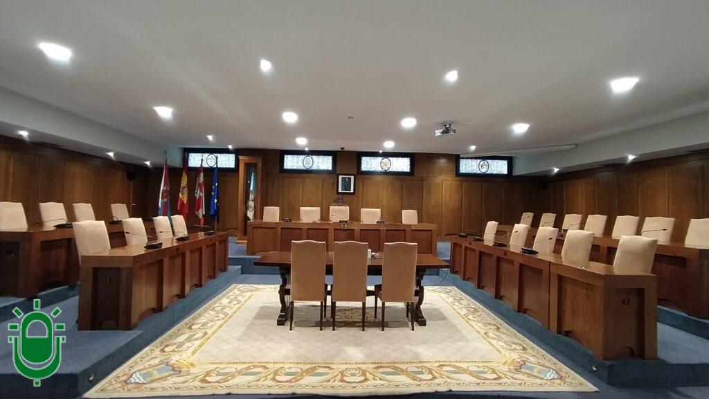 salon plenos Ponferrada vacío