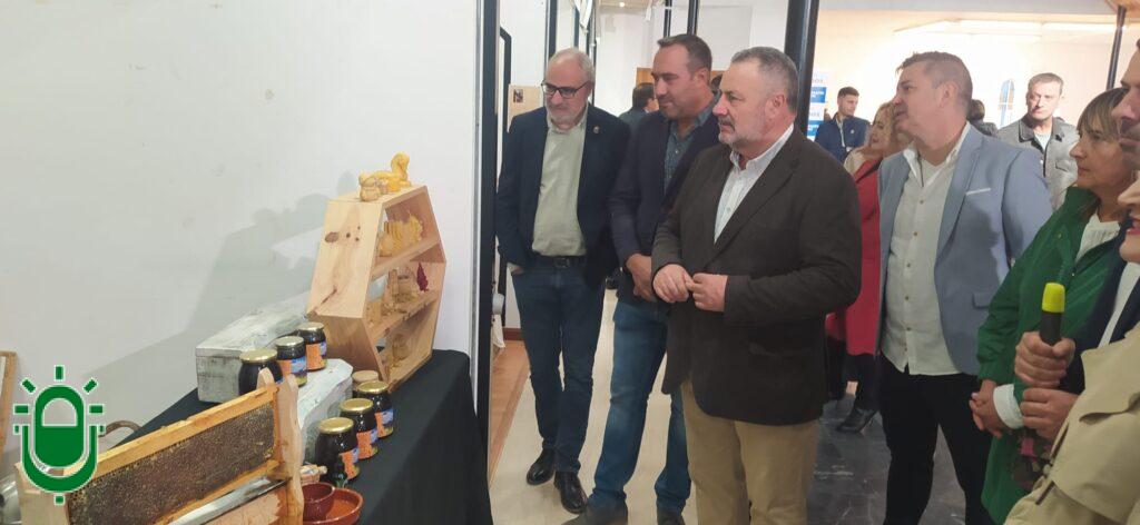 Feria Miel Camponaraya 2025. Autoridades recorren estands