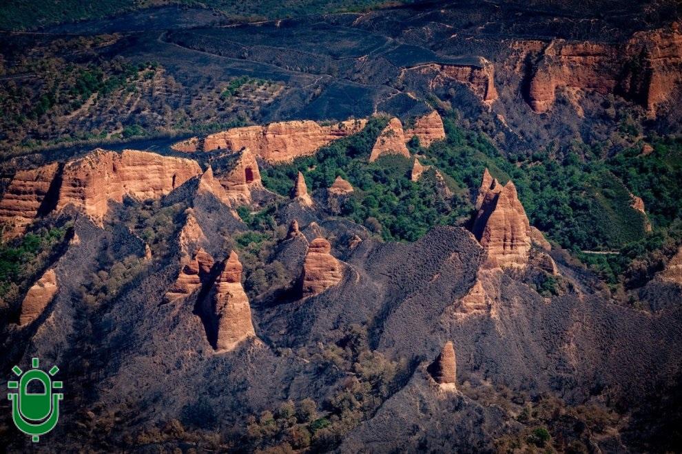 Las Médulas quemadas. Fotos aéreas. Greenpeace @Pedro Armestre. 2 sep 2025 (2)