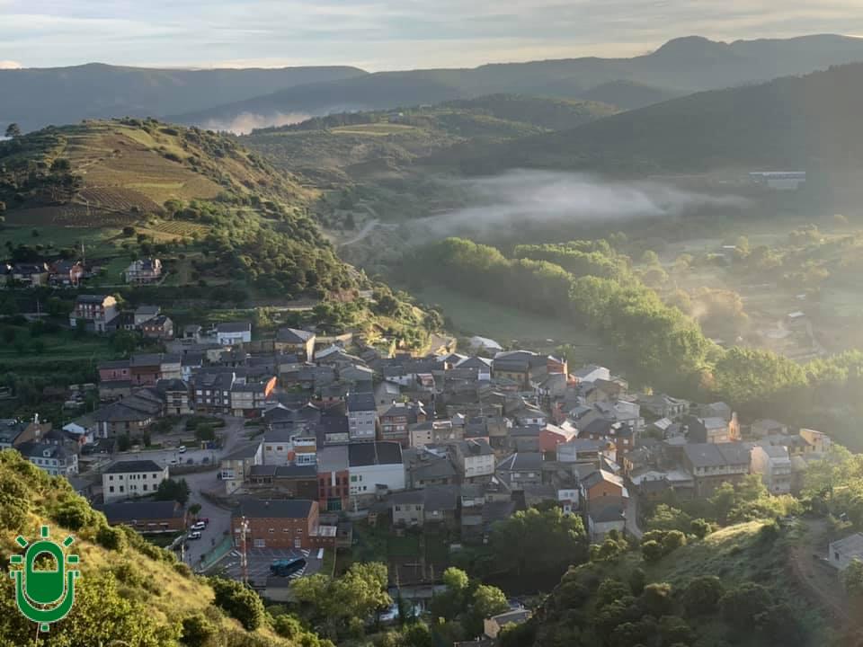 Puente de Domingo Flórez instala depósitos para suministrar agua a los vecinos
