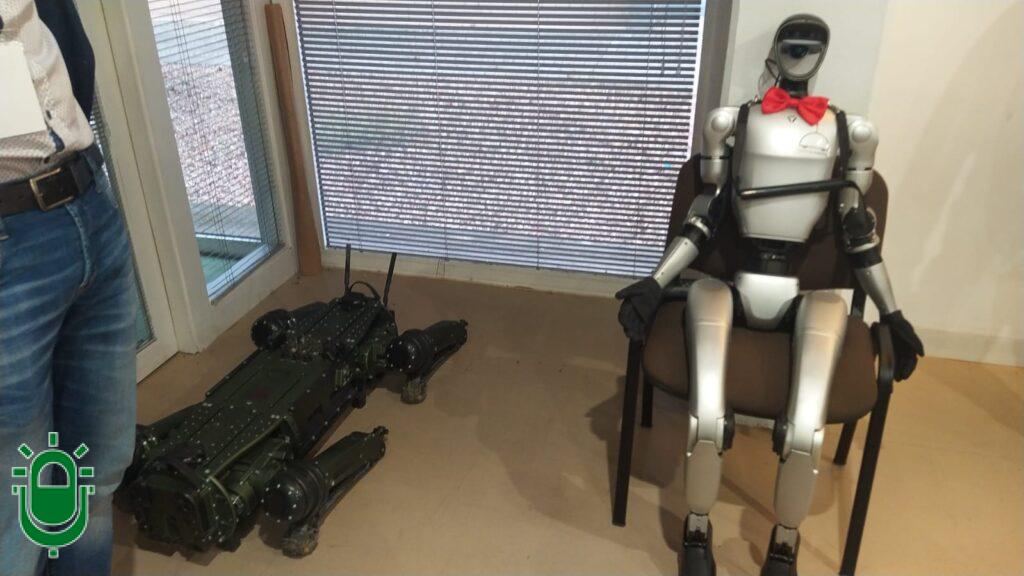 Ciberworking Ponferrada. 27 noviembre 2025. Uned. Robots parados