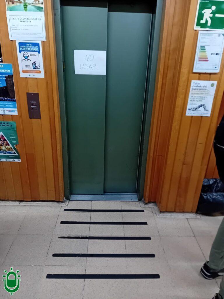 Ascensor no funciona en Centro de Salud Paseo San Antonio. PSOE. 15 diciembre 2025