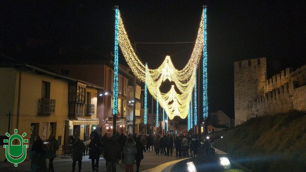 Luces Navidad Ponferrada 2025. Calle Gil y Carrasco. Paseo de las Estrellas