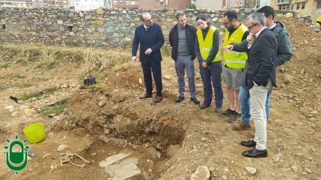 Excavaciones Cementerio del Carmen. mayo 2024 (1)