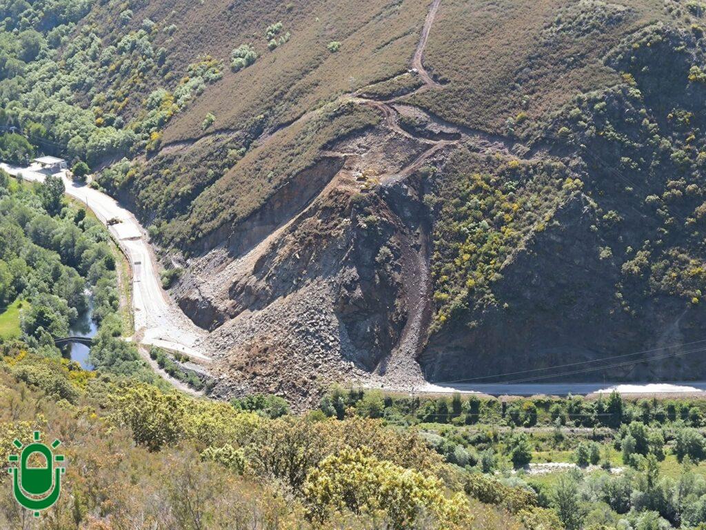 desplome talud CL-631 en Estación de Páramo del Sil. 21 mayo 2024