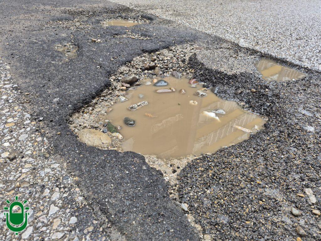 Ponferrada anuncia un plan urgente para eliminar baches y reparar aceras