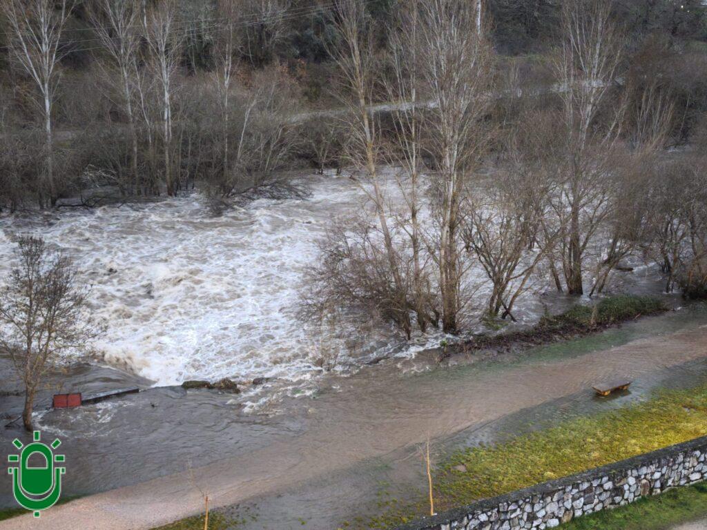 desbordada orilla río Sil. Ponferrada. 12 febrero 2026