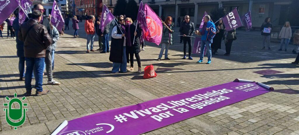 Día Mujeres. 8 marzo 2026. pancarta sindicatos