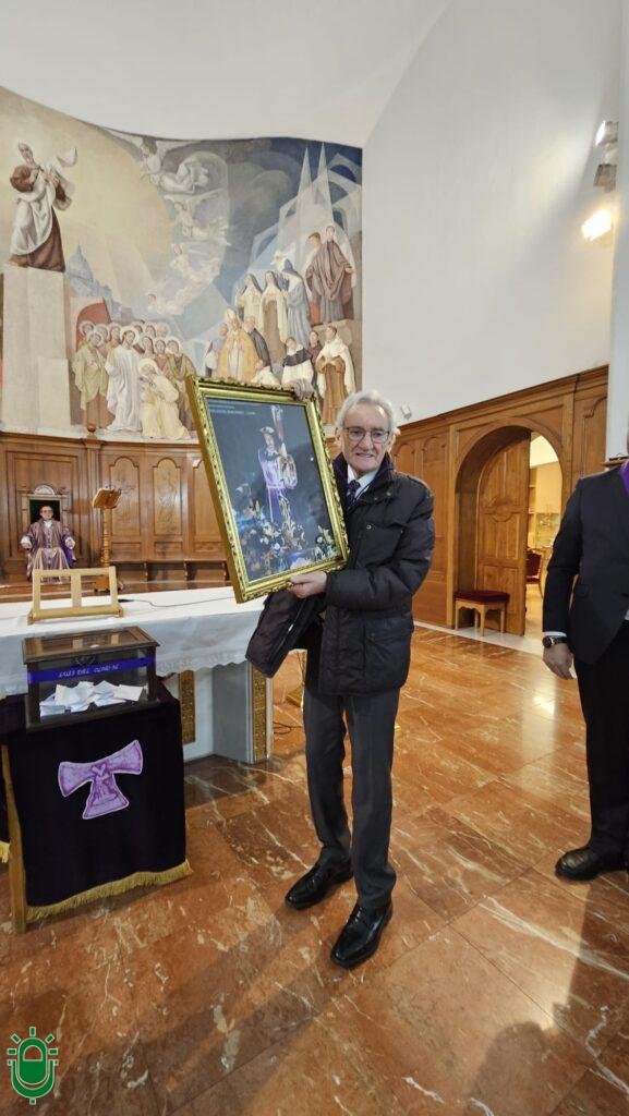 Hermandad Nazareno Silencio. Luis del Olmo de honor, con el cuadro. 7 marzo 2026
