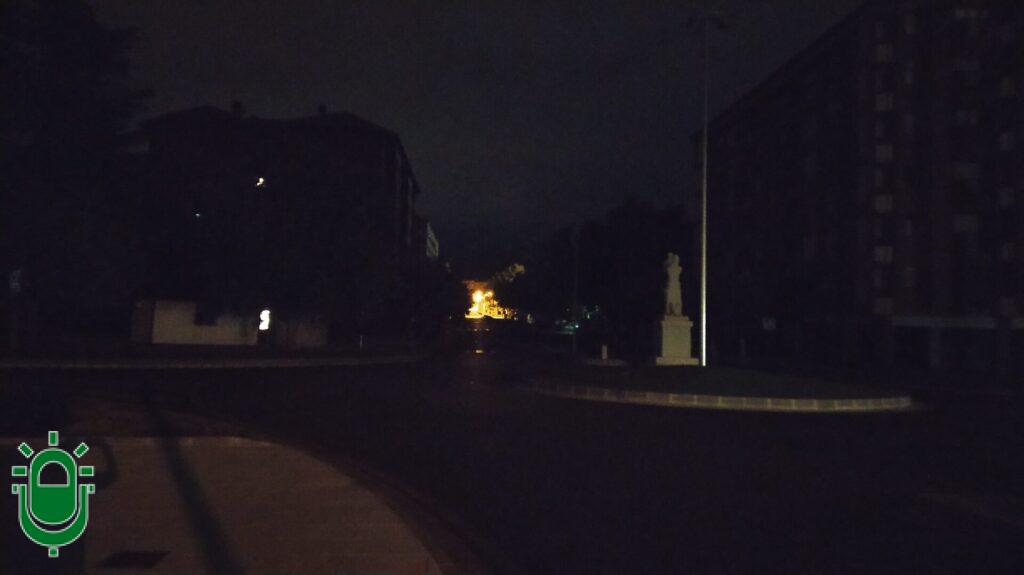 Apagón. Calles de Ponferrada a oscuras. 29 agosto 2023 (1)