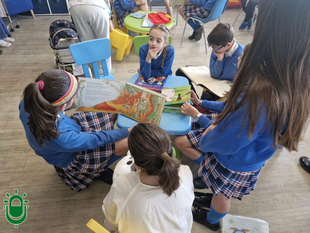 Campaña 'Hoy te leo yo' en la planta de Pediatría del Hospital El Bierzo (2)