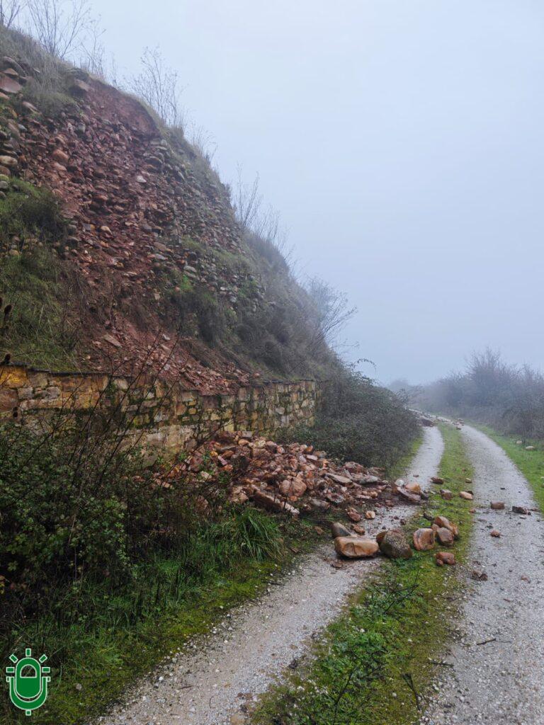 Castro de la Ventosa. Castro Bergidum. Caída piedras. febrero 2026