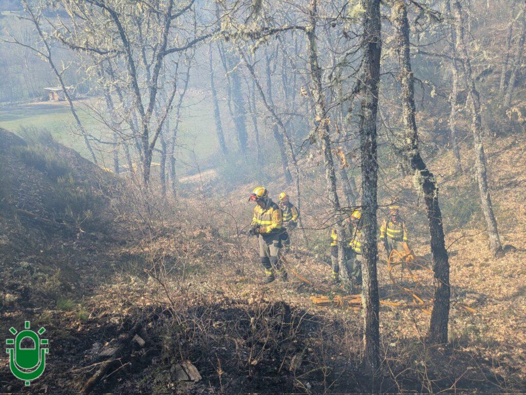 Incendio San Martín de Moreda. 4 abril 2026 (4. tendido de manguera)