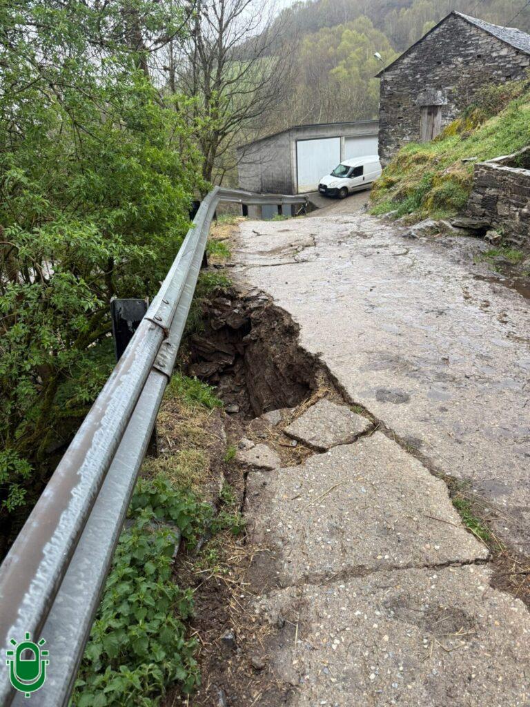 Mas socavones en La Cernada. 9 de abril de 2026 (1)