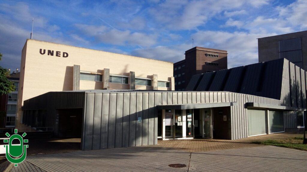La UNED de Ponferrada acomete mejoras en su edificio coincidiendo con el XX aniversario del Intecca
