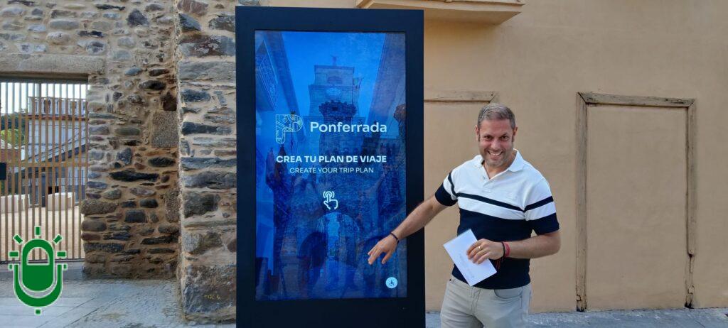 Pantallas turísticas interactivas para mejorar la atención a los visitantes de Ponferrada
