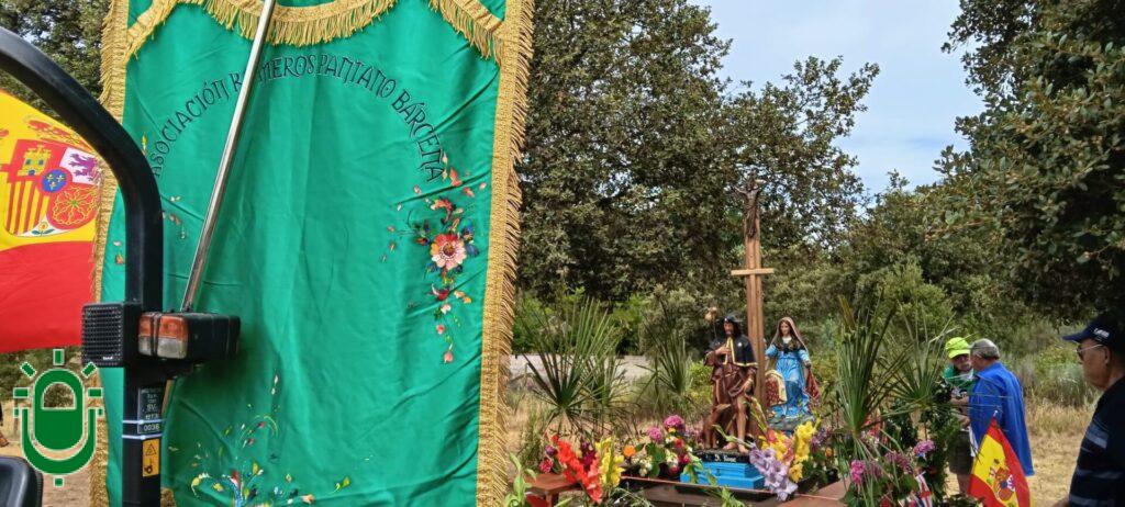 Romeria Pantano de Bárcena 2026. Procesión. San Roque, Magdalena, Cristo y estandarte