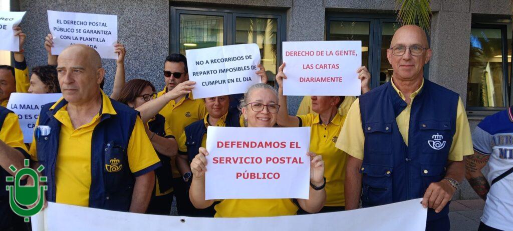 Nueva protesta de los carteros en Ponferrada para exigir un aumento de la plantilla