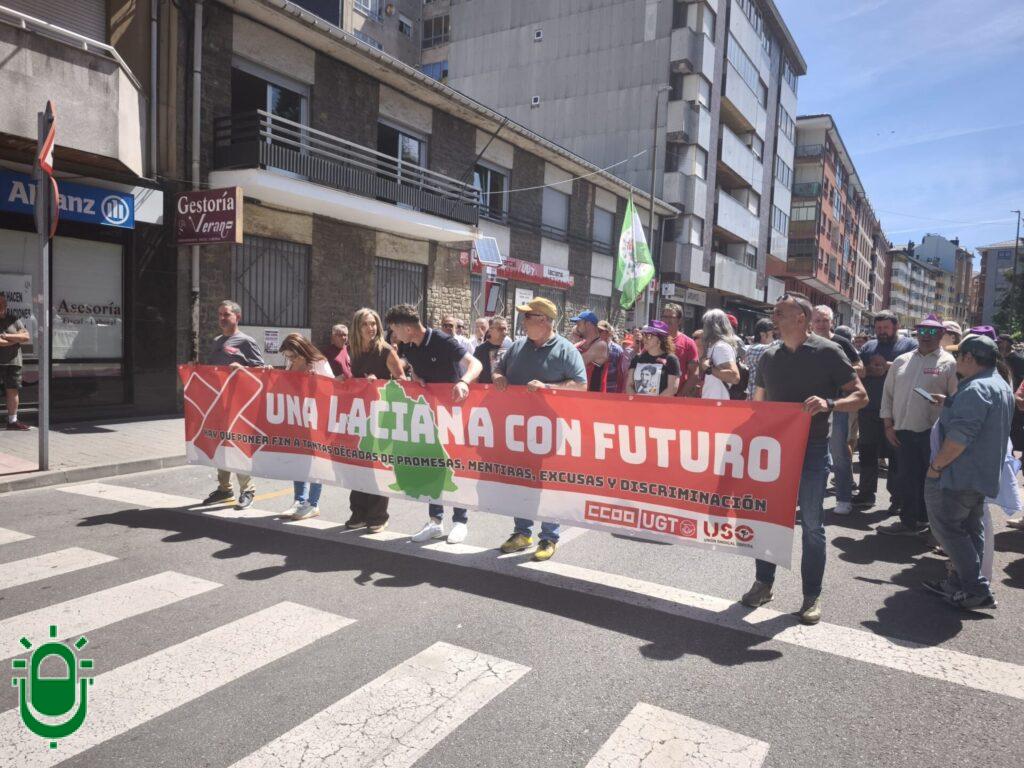 Tres mil lacianiegos salen a la calle para exigir futuro para el valle