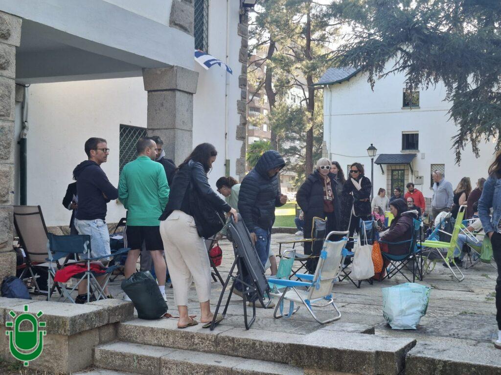 Noche a la intemperie para hacerse con una plaza para el campamento veraniego de CIMA