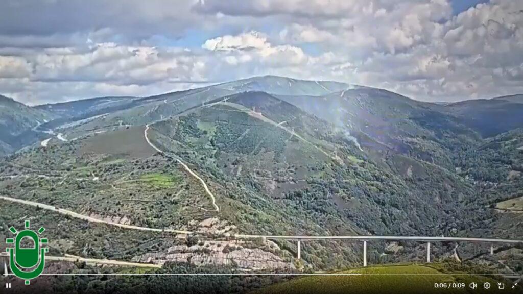 Las brigadas de extinción logran contener los fuegos activos en el Bierzo