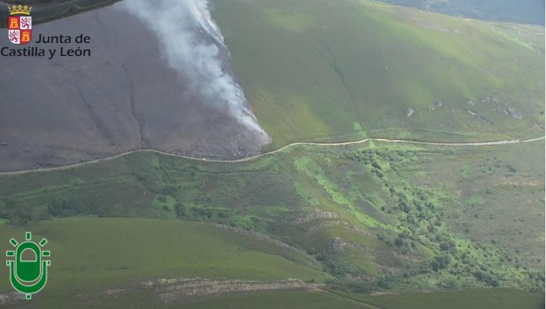 Estabilizado el incendio de Pradela que calcinó 350 hectáreas de monte