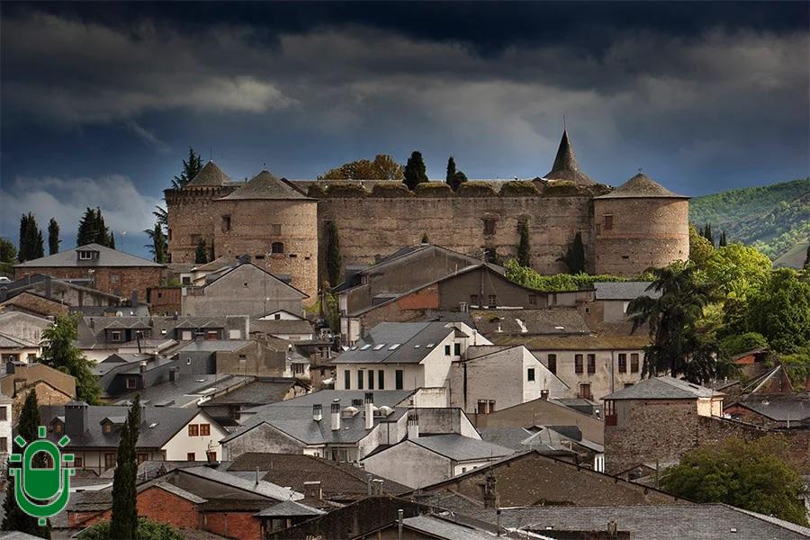 Presentado el programa del Festival de Música en Villafranca del Bierzo, que ofrece doce conciertos en julio y agosto