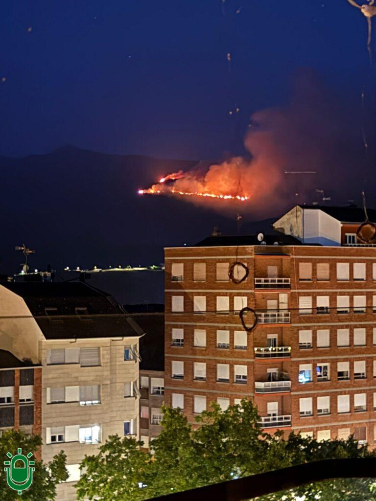 Incendio Villanueva de Valdueza. 7 julio 2026. Por la noche