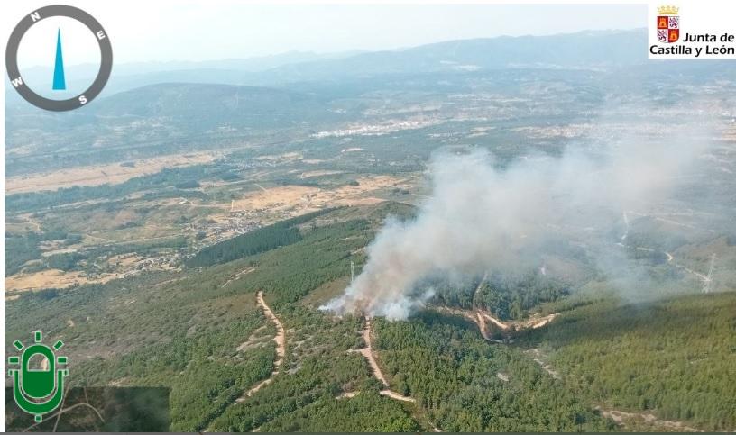 Declarados dos nuevos incendios forestales en el Bierzo y La Cabrera