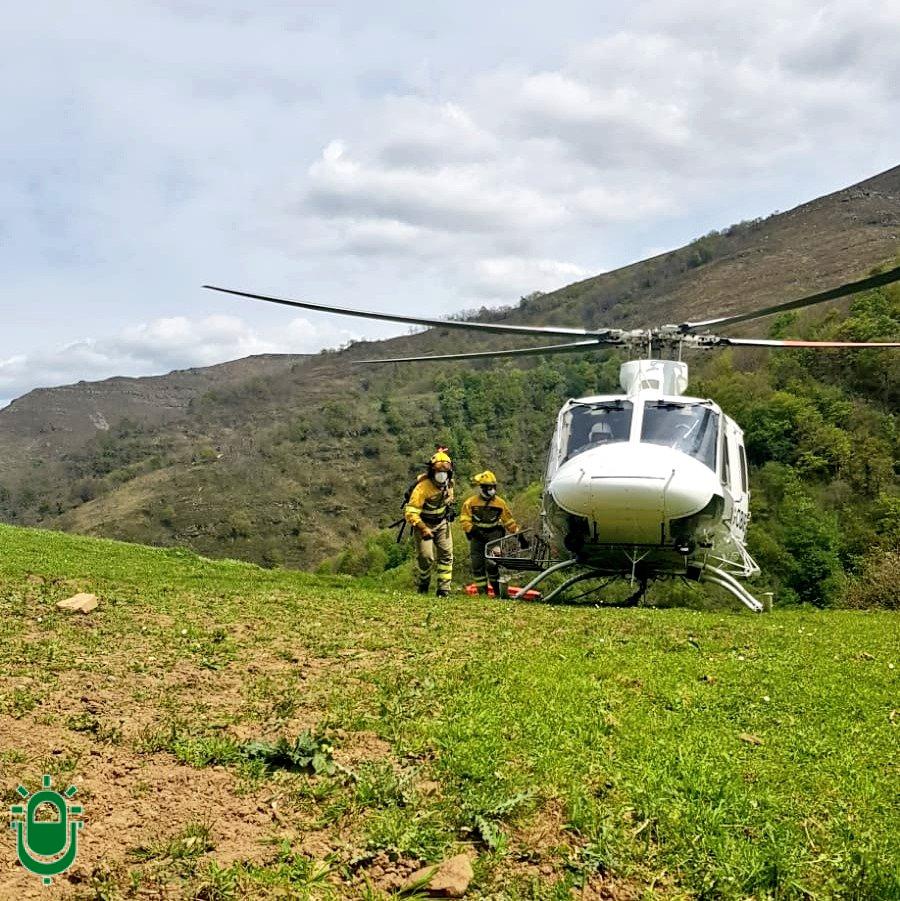 Un incendio forestal en las montañas de Barjas rompe la «tregua de fuego» del fin de semana en el Bierzo