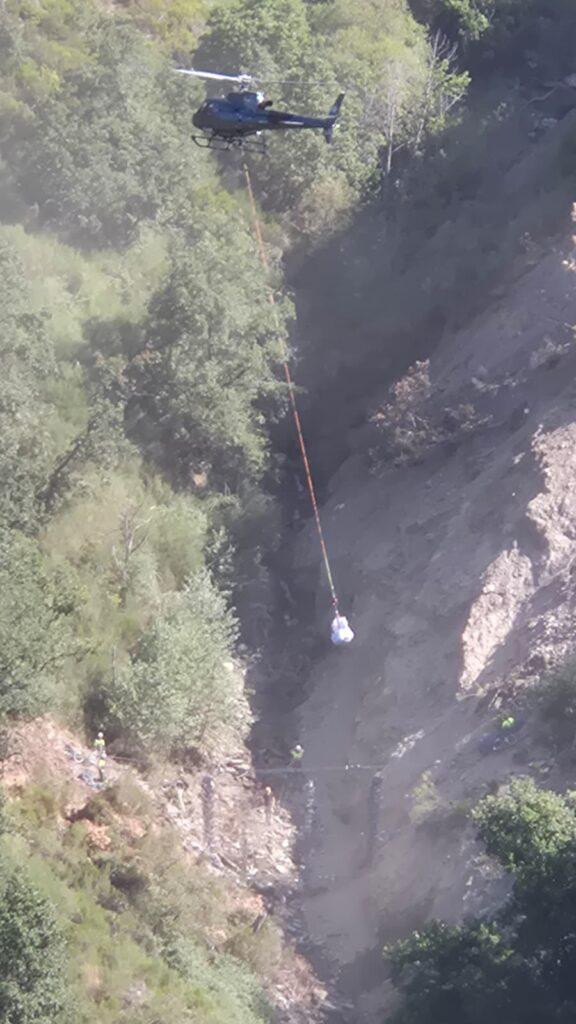 Instalación de malla metálica en la carretera de Peñalba. Diputación. 12 agosto 2026 (4)