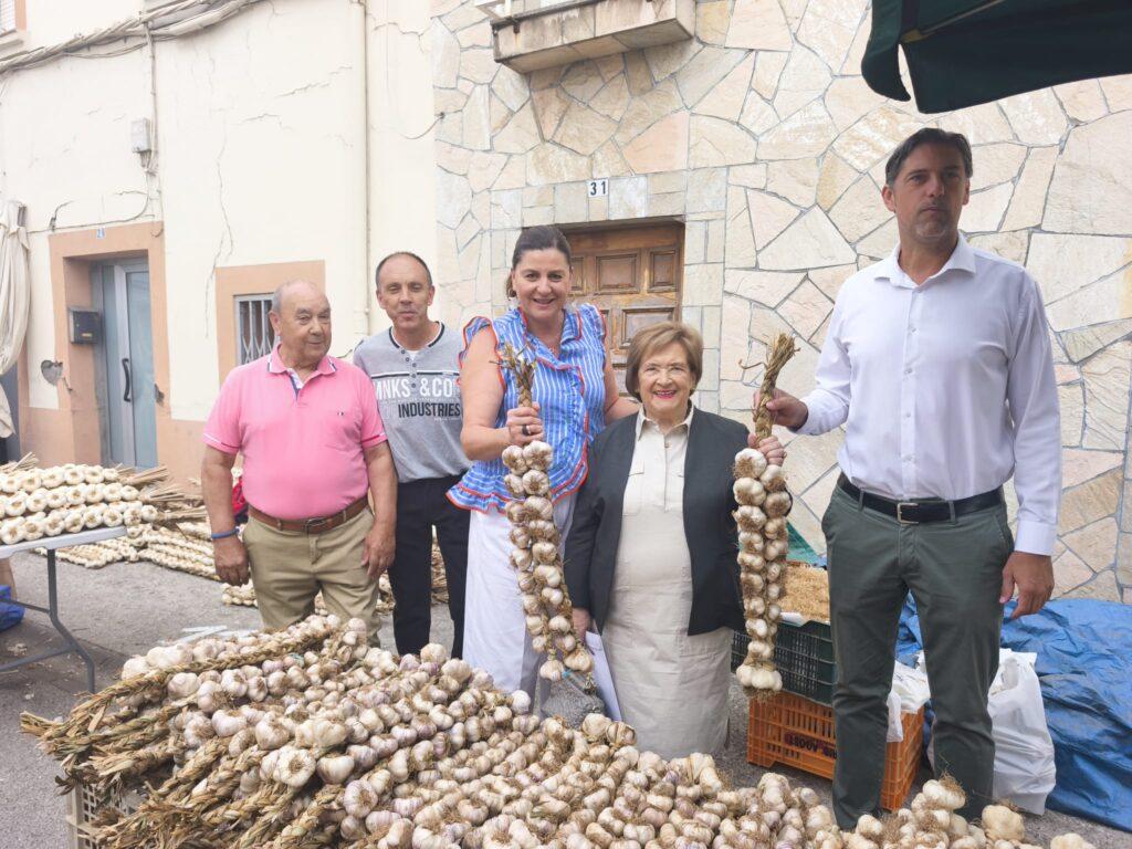 La Feria del Ajo reúne en San Miguel de las Dueñas a 200 puestos