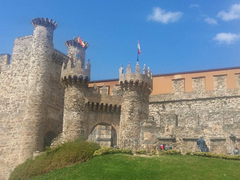 El castillo y los museos municipales de Ponferrada sumaron 80.000 visitantes este verano