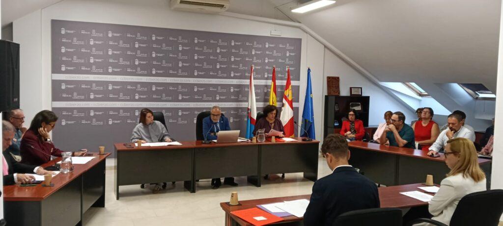 El Consejo Comarcal aprueba una moción para pedir la implicación del Ministerio de Defensa para implantar una fábrica de material militar de Indra