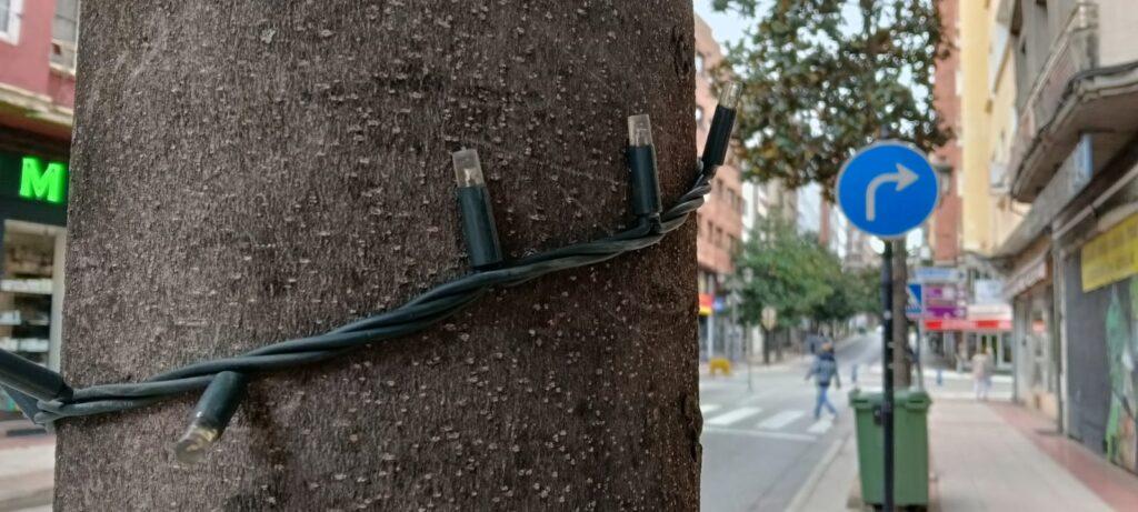 Ponferrada empieza a instalar las luces de Navidad