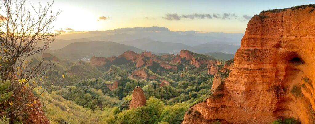 Se reescribe la historia del Bierzo. El CSIC revisa el método de explotación de Las Médulas: el famoso ruina montium no era como se creía hasta ahora
