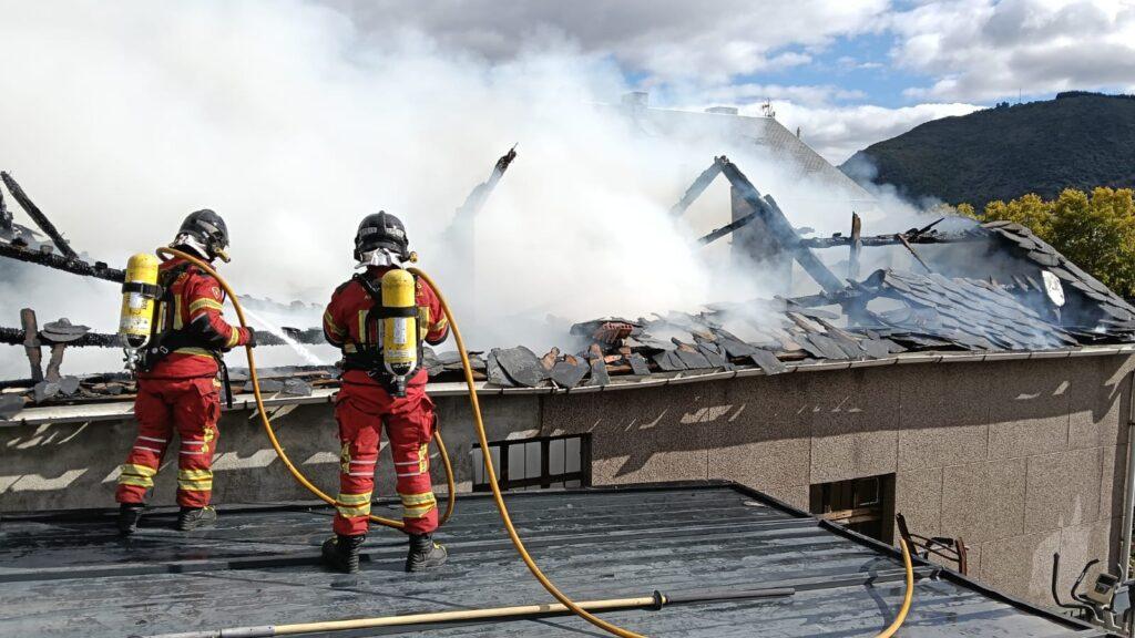 Sofocado el incendio de una vivienda en La Placa